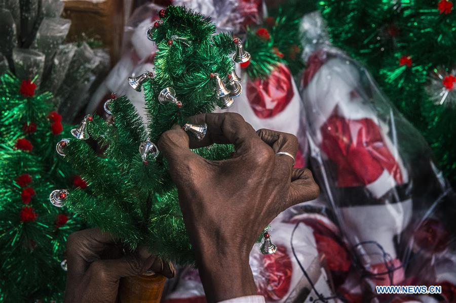 INDIA-KOLKATA-CHRISTMAS MARKET