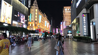 購物中心供大于求 誰能活得更好？