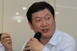 嘉實基金首席策略師、券商業(yè)務(wù)部總經(jīng)理簡斌