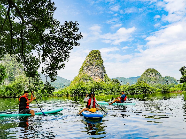 追光丨房車、帳篷、太空艙&hellip;&hellip;你想要的露營裝備這里都有