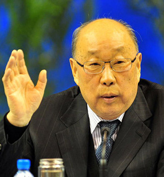 萬?。?ldquo;小豬吃大豬操盤者&rdquo;