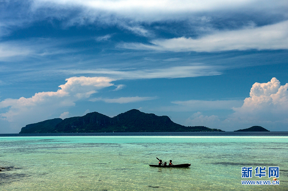 《那藍(lán)天，那碧海，那伊甸園般的神秘之地》