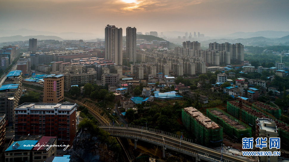 改革開(kāi)放40年，縣城變化令人驚