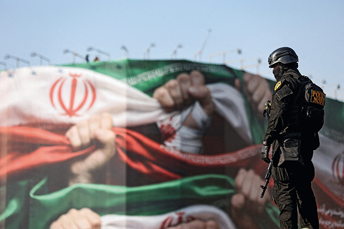 壓力重重，伊朗在經(jīng)歷什么