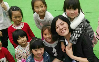 &ldquo;我可以叫你媽媽嗎？&rdquo;&mdash;&mdash;一位基層女代表和她的希望小學