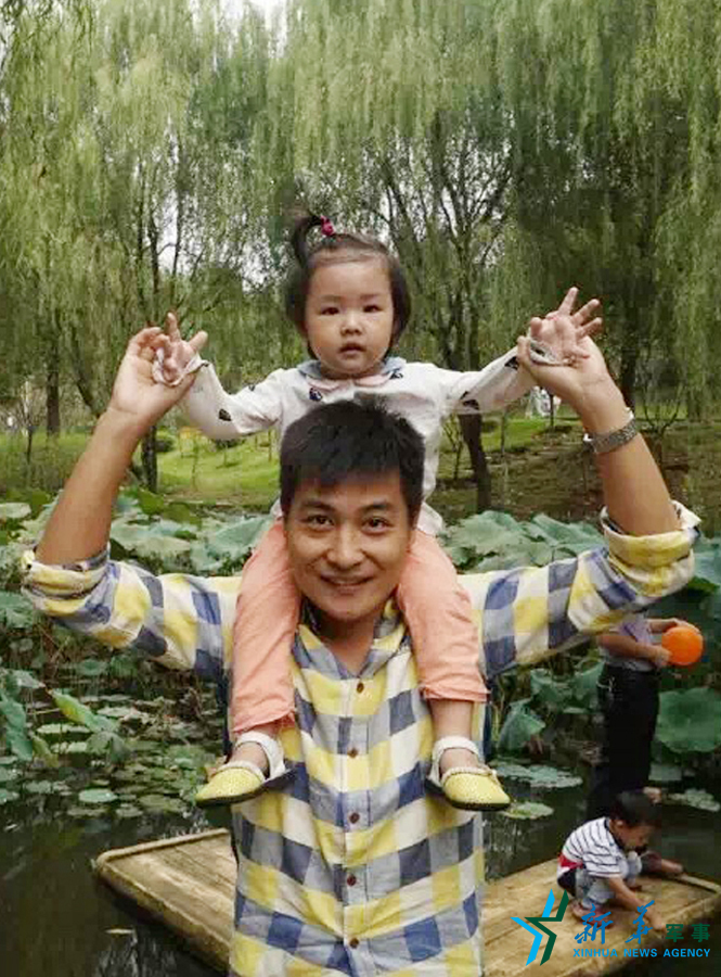 &uarr;資料圖片：張超與女兒合影。