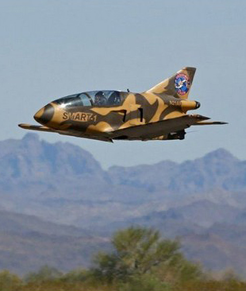 這么萌的飛機(jī)，人是怎么塞進(jìn)去的?