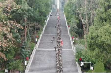 陸軍軍醫(yī)大學(xué)開展&ldquo;重走紅軍長(zhǎng)征路&rdquo;活動(dòng)