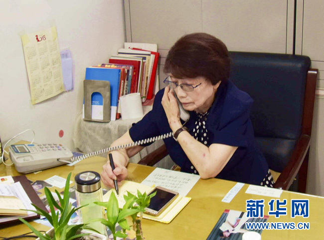 老年生活精力都放在教育上，健康秘訣是保持學習，簡單生活。