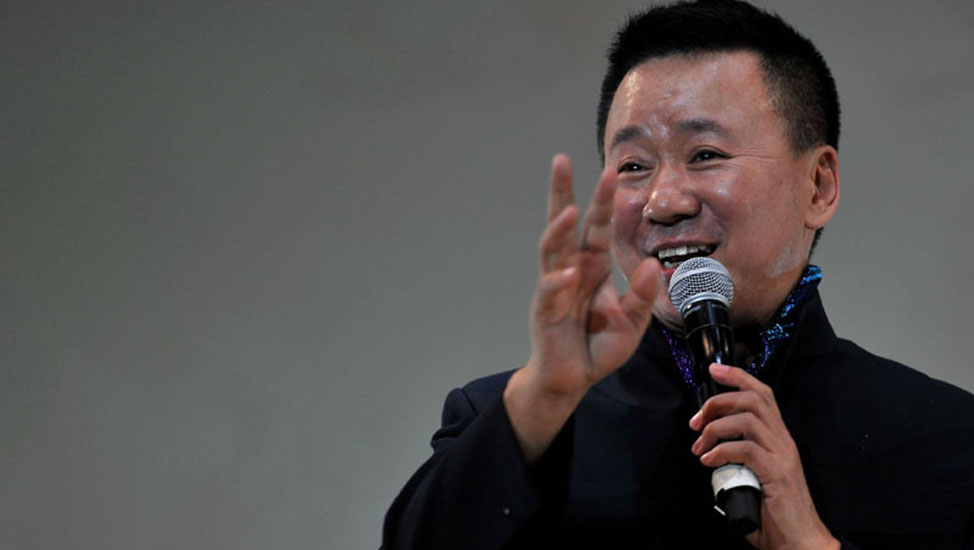 2月7日，卓林表演單口相聲《語言的魅力》