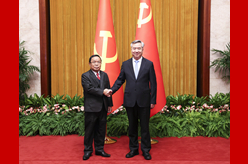 李希同老撾人革黨中央政治局委員、中央紀(jì)委書記、國家監(jiān)察總署署長坎潘舉行會談