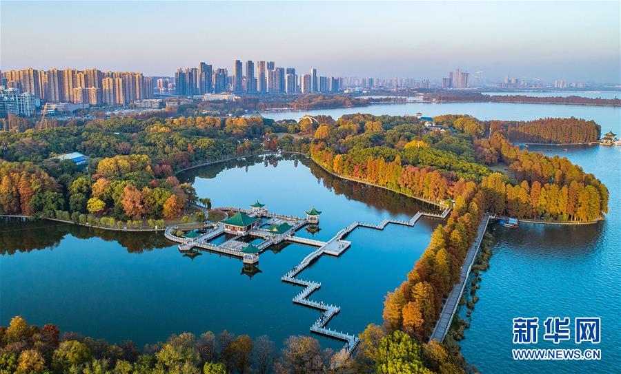 （兩會&middot;圖文互動）（6）&ldquo;這樣的綠道太贊了！&rdquo;&mdash;&mdash;代表委員熱議東湖綠道建設(shè)