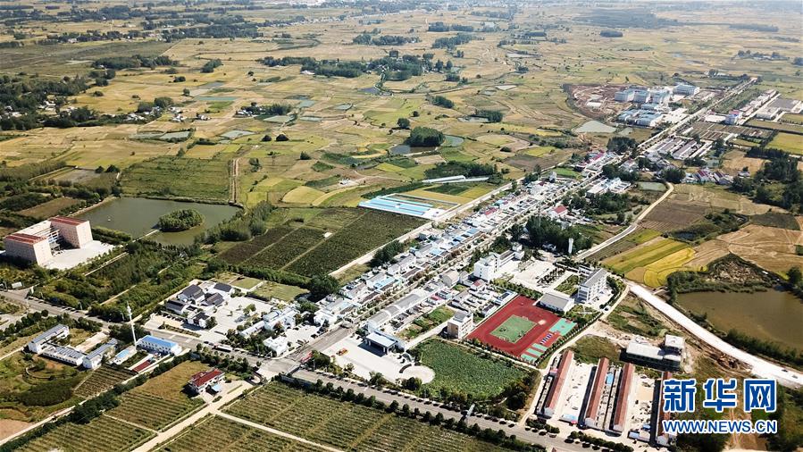 （新華全媒頭條&middot;愛國情 奮斗者&middot;圖文互動）（7）一個村的奮斗，一個時代的巨變&mdash;&mdash;記敢&ldquo;蹚新路&rdquo;的小崗人