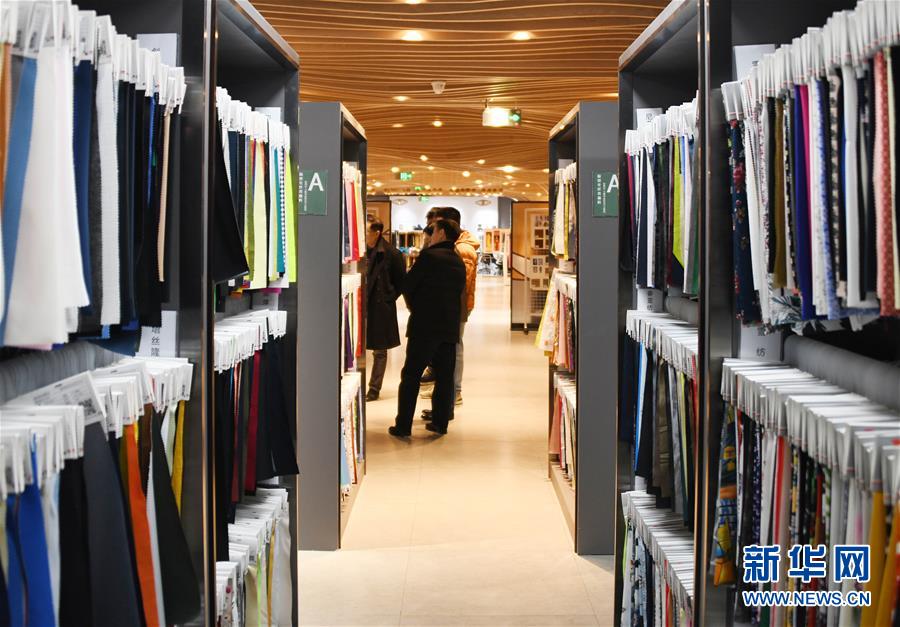 （新華全媒頭條&middot;圖文互動(dòng)）（10）從&ldquo;來樣加工&rdquo;到為全球&ldquo;量體裁衣&rdquo;&mdash;&mdash;透過&ldquo;迪尚之路&rdquo;看新舊動(dòng)能轉(zhuǎn)換