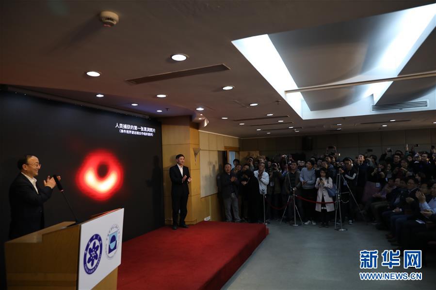 （新華全媒頭條&middot;壯麗70年 奮斗新時代&mdash;&mdash;推動高質量發(fā)展調研行&middot;圖文互動）（11）百尺竿頭再登攀&mdash;&mdash;高質量發(fā)展的&ldquo;上海答卷&rdquo;