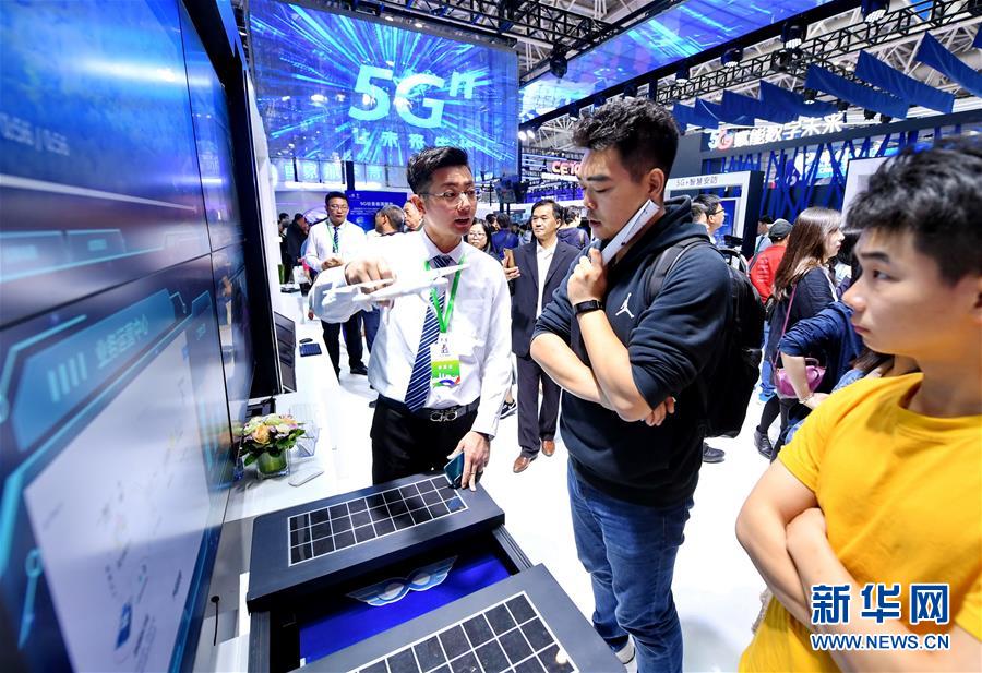 （新華全媒頭條&middot;圖文互動(dòng)）（11）從&ldquo;數(shù)字中國&rdquo;看中國發(fā)展新信號(hào)、新亮點(diǎn)、新趨勢