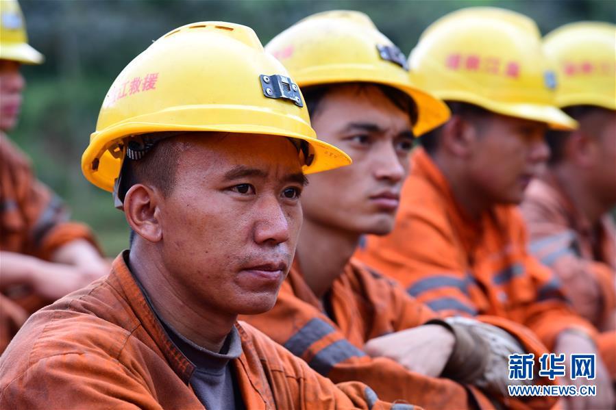 （新華全媒頭條&middot;圖文互動）（8）有一絲希望，就盡百倍努力&mdash;&mdash;貴州水城&ldquo;7&middot;23&rdquo;特大山體滑坡72小時救援紀(jì)實(shí)