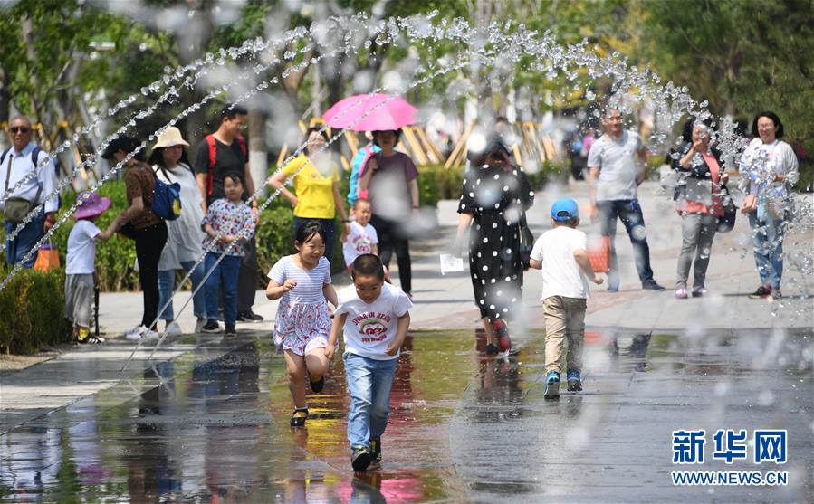 （新華全媒頭條&middot;圖文互動(dòng)）（8）難忘的&ldquo;世園記憶&rdquo; 共同的綠色追求&mdash;&mdash;寫在北京世園會(huì)閉幕之際