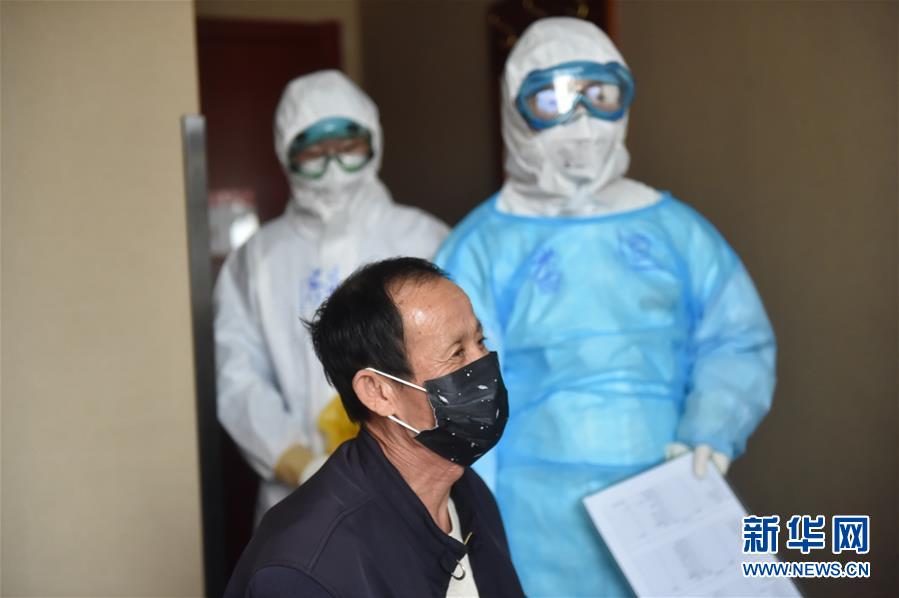 (聚焦疫情防控·圖文互動)(7)“感恩每一位‘不曾謀面’的醫(yī)護人員”——探訪返京人員醫(yī)學(xué)集中隔離觀察點