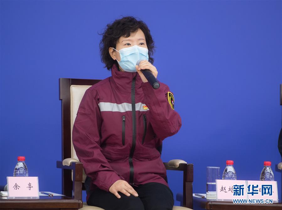 （聚焦疫情防控&middot;圖文互動）（5）分秒必爭！一切為了治病救人&mdash;&mdash;中國抗疫生命至上的生動實踐