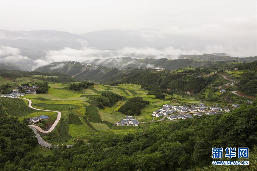 (新華全媒頭條·圖文互動)(6)初心赴使命 熱血寫春秋——記脫貧攻堅中的共產(chǎn)黨員