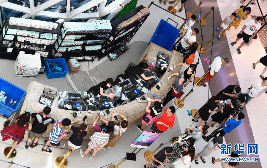 （在習(xí)近平新時(shí)代中國(guó)特色社會(huì)主義思想指引下&mdash;&mdash;新時(shí)代新作為新篇章&middot;習(xí)近平總書記關(guān)切事&middot;圖文互動(dòng)）（2）感受開放新魅力&mdash;&mdash;海南自由貿(mào)易港建設(shè)開局觀察