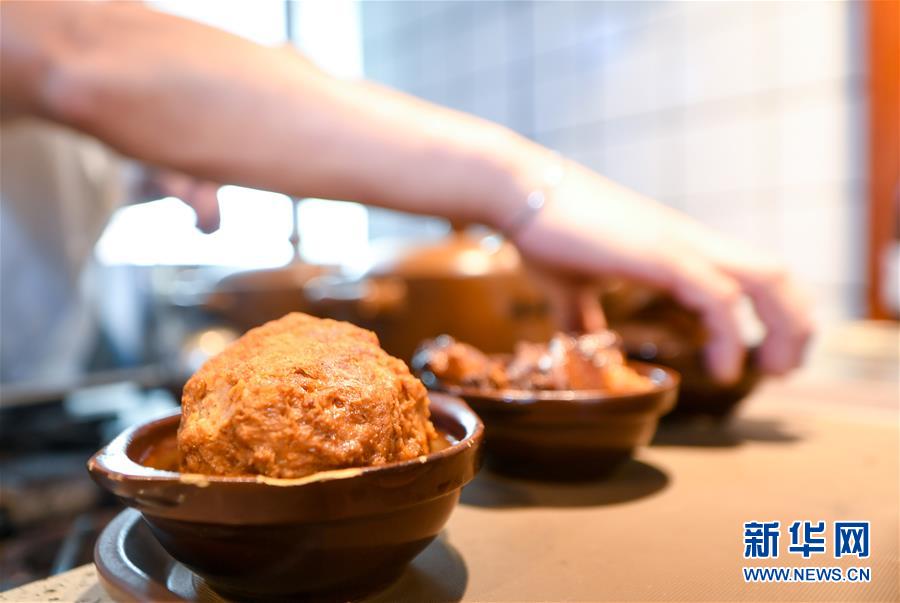 （在習(xí)近平新時(shí)代中國(guó)特色社會(huì)主義思想指引下&mdash;&mdash;新時(shí)代新作為新篇章&middot;習(xí)近平總書記關(guān)切事&middot;圖文互動(dòng)）（7）珍惜盤中餐，狠剎浪費(fèi)風(fēng)&mdash;&mdash;各地積極行動(dòng)堅(jiān)決制止餐飲浪費(fèi)