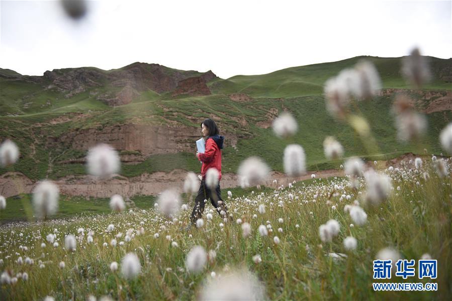 （熱點(diǎn)鮮報&middot;圖文互動）（2）科學(xué)也能很浪漫&mdash;&mdash;看&ldquo;女漢子&rdquo;如何在青藏高原做科考