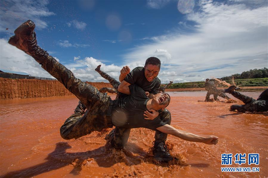 （圖文互動(dòng)）（2）守護(hù)平安的&ldquo;鋼刀傳人&rdquo;&mdash;&mdash;記武警云南總隊(duì)某支隊(duì)機(jī)動(dòng)一中隊(duì)