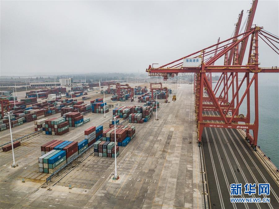 （在習(xí)近平新時(shí)代中國特色社會主義思想指引下&mdash;&mdash;新時(shí)代新作為新篇章&middot;習(xí)近平總書記關(guān)切事&middot;圖文互動）（3）感受開放新魅力&mdash;&mdash;海南自由貿(mào)易港建設(shè)開局觀察