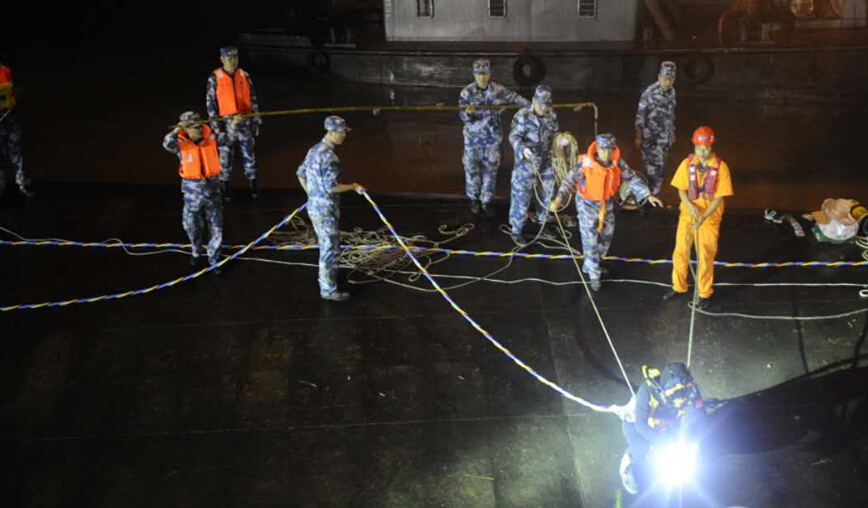 &ldquo;東方之星&rdquo;客輪救援：不分晝夜，不拋棄不放棄