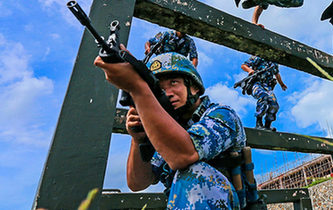 海軍陸戰(zhàn)隊特種障礙訓練，敢來嗎？