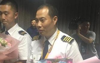 空中驚魂 奇跡備降！&ldquo;英雄機組&rdquo;太牛了