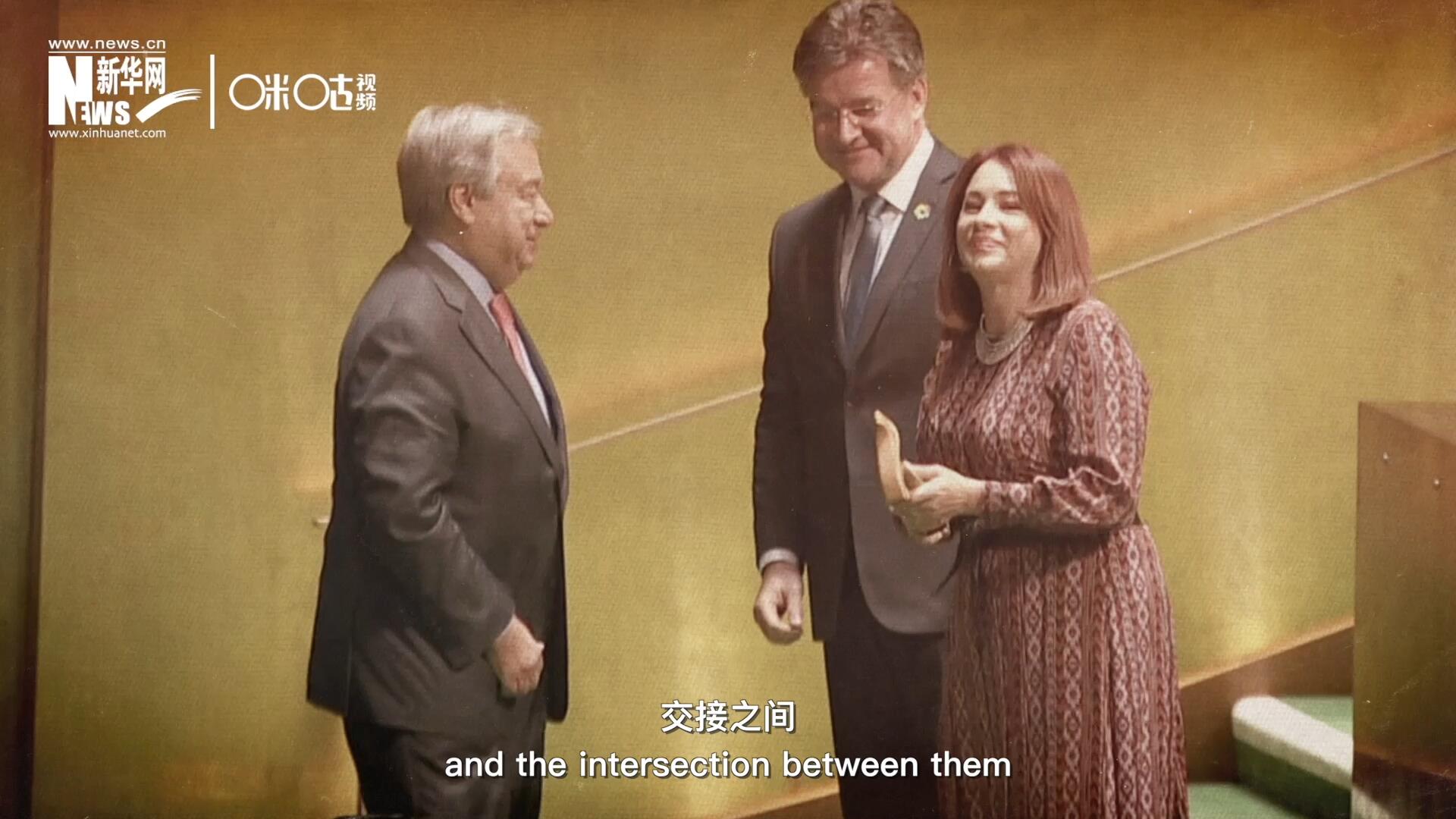 一起一落，交接之間，除了莊嚴的儀式感，更是使命的傳承。