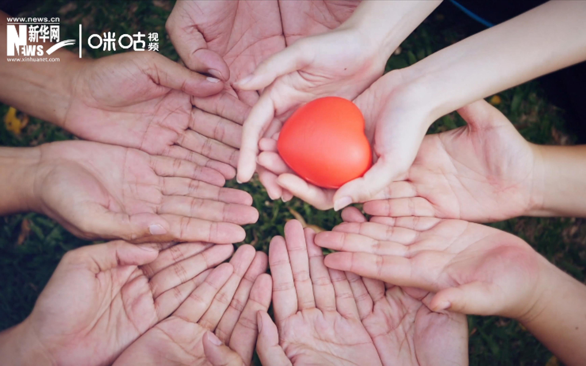 我們不僅要關(guān)注身體健康，更應(yīng)關(guān)注心理健康