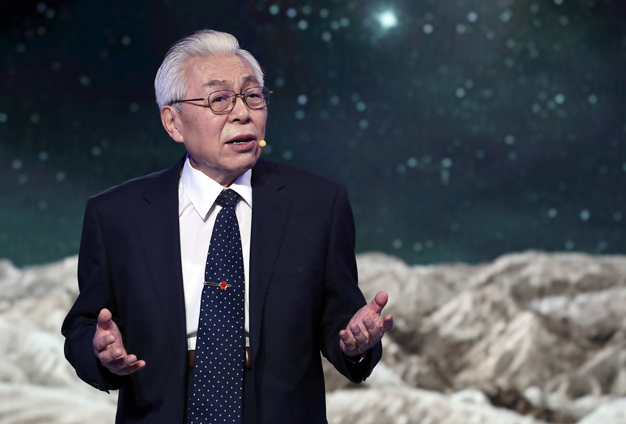 雖然已經(jīng)84歲了，但我還會(huì)加倍努力。