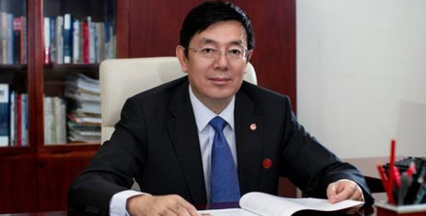 中航飛機董事長、分黨組書記方玉峰&mdash;&mdash;中航飛機要想同國際航空產(chǎn)業(yè)強者過招，必須與市場全面接軌，逐步褪去傳統(tǒng)國有企業(yè)的&ldquo;光環(huán)&rdquo;。這就要求我們?nèi)ν七M企業(yè)改革，利用上市平臺，建立先進的法人治理結(jié)構，建立高效的、敏捷反應的價值創(chuàng)造主體。