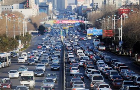 何立峰:京津冀協(xié)同發(fā)展要解決&ldquo;大城市病&rdquo;的問題