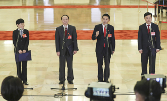 邱賽珍、張蜀新、潘克剛、李新民代表接受采訪