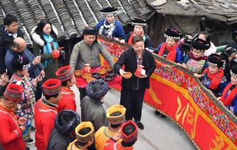 新起點(diǎn)，書寫新時(shí)代的新答卷&mdash;&mdash;從2018年全國兩會(huì)看決勝全面建成小康社會(huì)