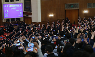 習(xí)近平全票當(dāng)選為國家主席、中央軍委主席