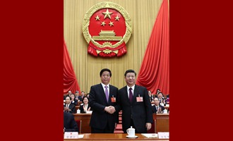 習(xí)近平當(dāng)選國家主席、中央軍委主席