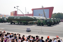 東風(fēng)-5B核導(dǎo)彈方隊：維護(hù)國家主權(quán)的堅強盾牌