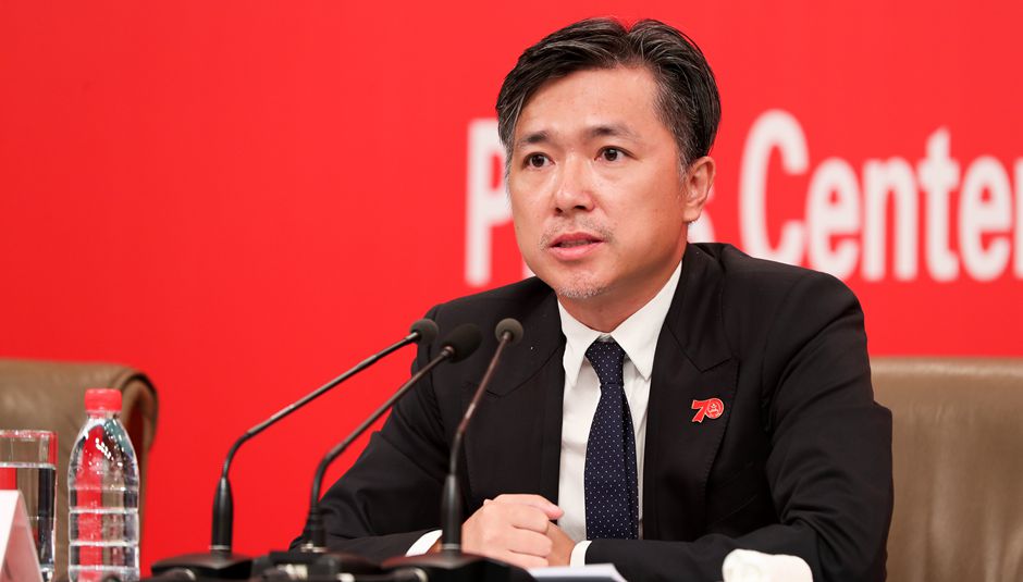 群眾游行總導(dǎo)演、北京師范大學(xué)藝術(shù)與傳媒學(xué)院副院長肖向榮介紹情況