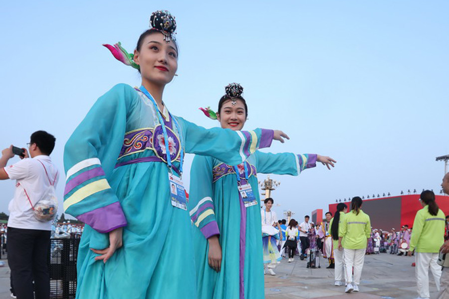 今晚，我們歡聚在天安門廣場