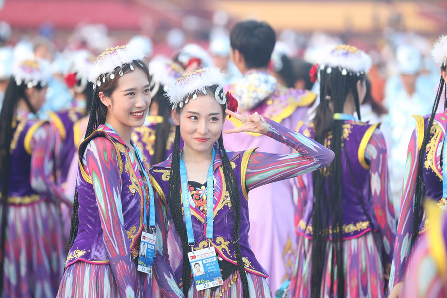 今晚，我們歡聚在天安門廣場