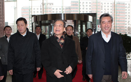 溫家寶抵達(dá)中國政府網(wǎng)、新華網(wǎng)