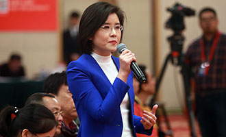 中央電視臺、中國國際電視臺記者提問