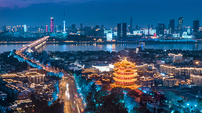 嗨，我是武漢，我是追夢(mèng)人！