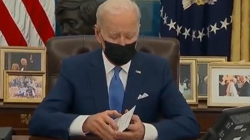 美國FBI遇數(shù)十年來最血腥事件！拜登慰問遇害特工家屬